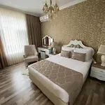 Hotel Otantik 3*