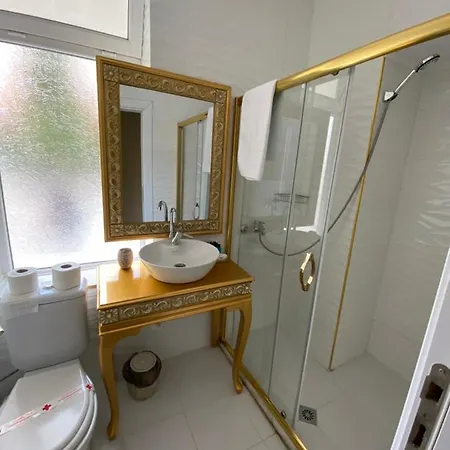 Hotel Otantik Sjoemen