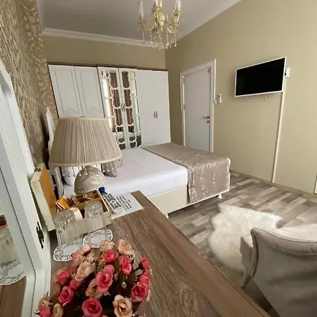 Hotel Otantik 3*