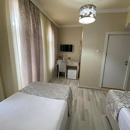 Otantik 3* Szumen