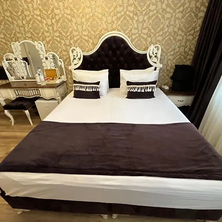 Otantik Hotel 3*