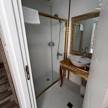 Otantik Hotel 3*