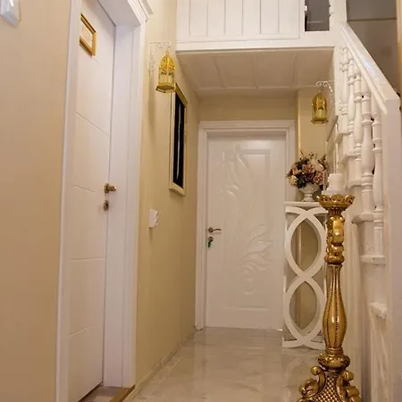 Hotel Otantik 3*