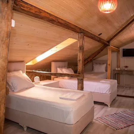Hotel Otantik Szumen