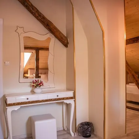Hotel Otantik Shumen